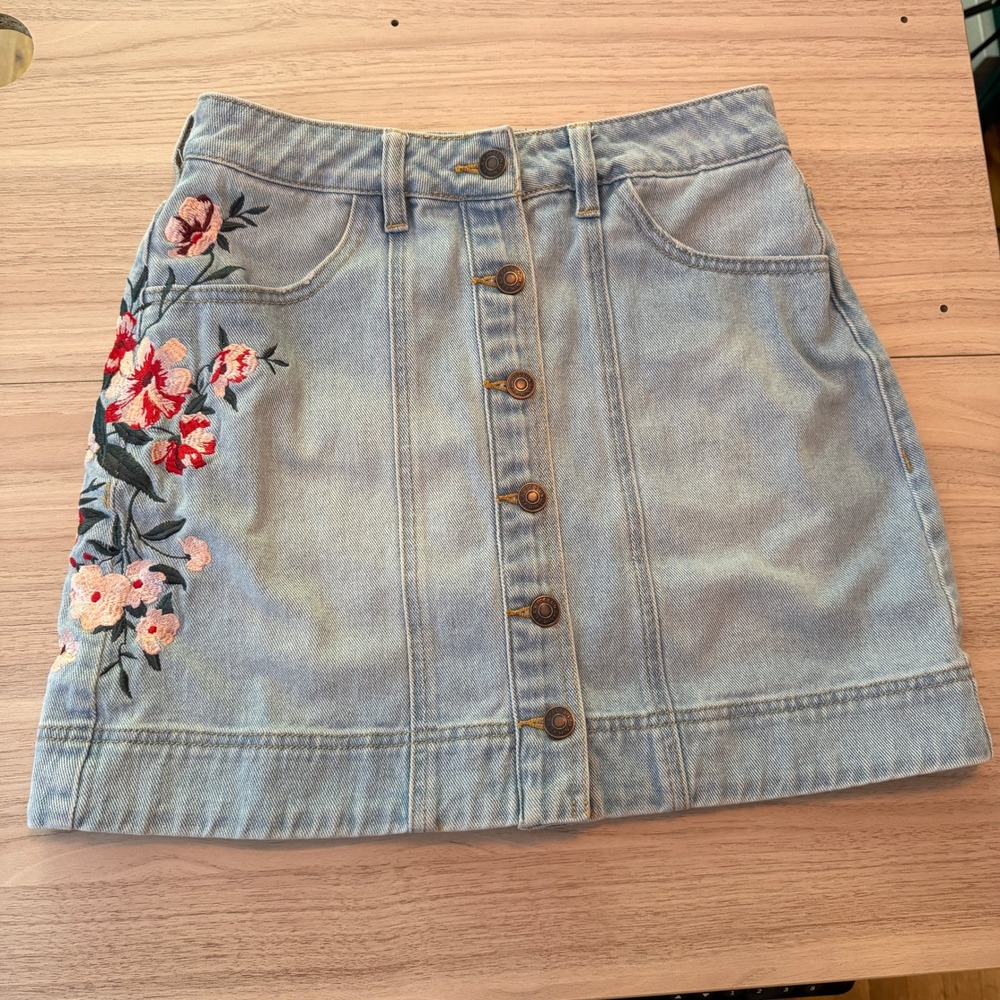 PacSun Denim Skirt Casual 27 Light Blue Embroidered Boho Mini Retro